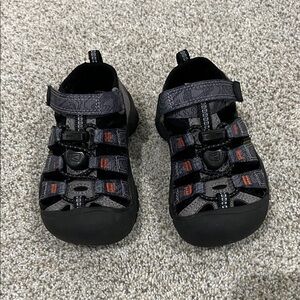 Keen Little Kids’ Newport H2, size 8 regular
